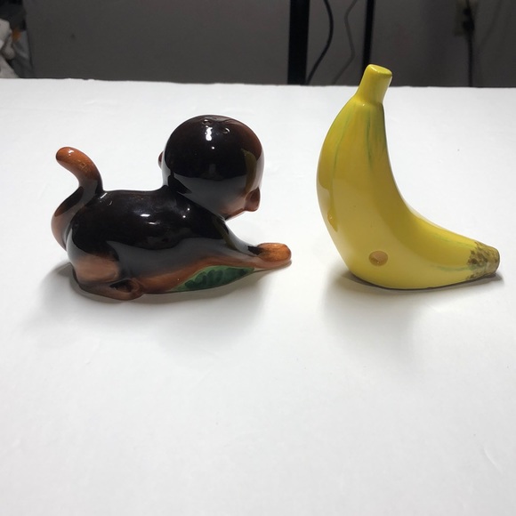 Monkey and Banana Salt & Pepper shaker - Picture 4 of 7